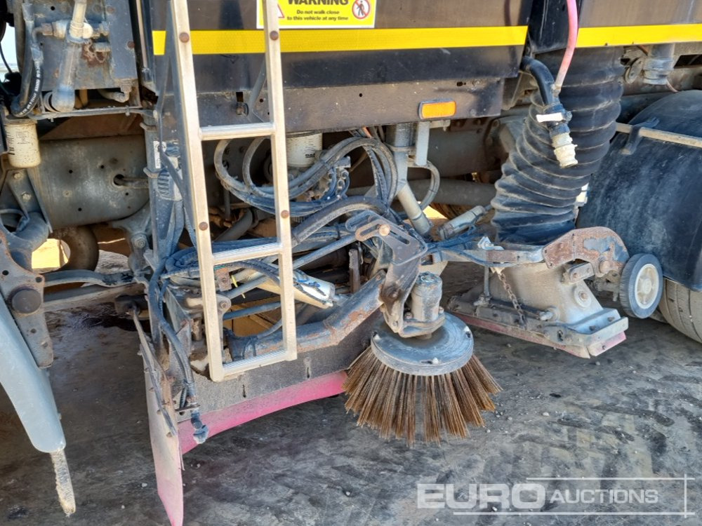 Barredora vial 2012 DAF LF55.220: foto 13