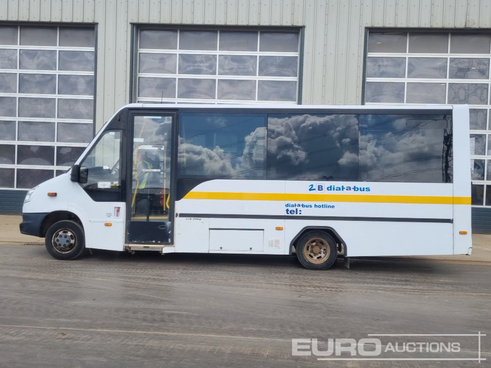 2012 Iveco 14 Seater Bus, Manual Gearbox - Minibús, Furgoneta de pasajeros: foto 2 2012 Iveco 14 Seater Bus, Manual Gearbox - Minibús, Furgoneta de pasajeros: foto 2