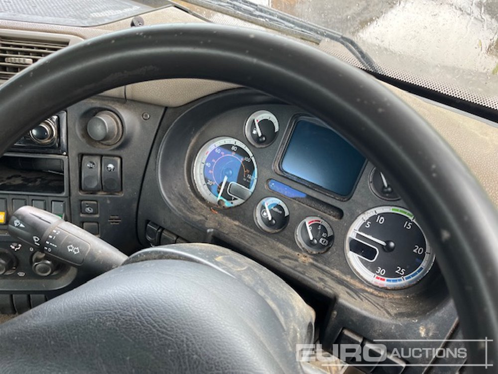 Camión caja abierta para transporte de equipos pesados 2013 DAF CF75 310: foto 19