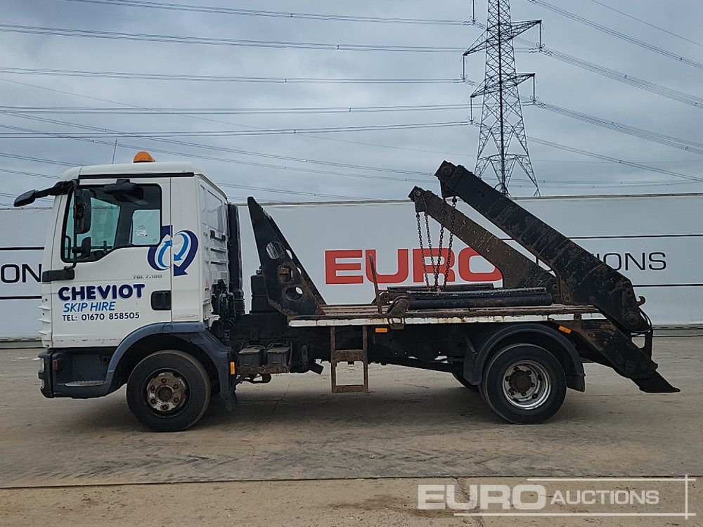 2013 MAN TGL7.180 - Camión portacontenedor de cadenas: foto 2 2013 MAN TGL7.180 - Camión portacontenedor de cadenas: foto 2