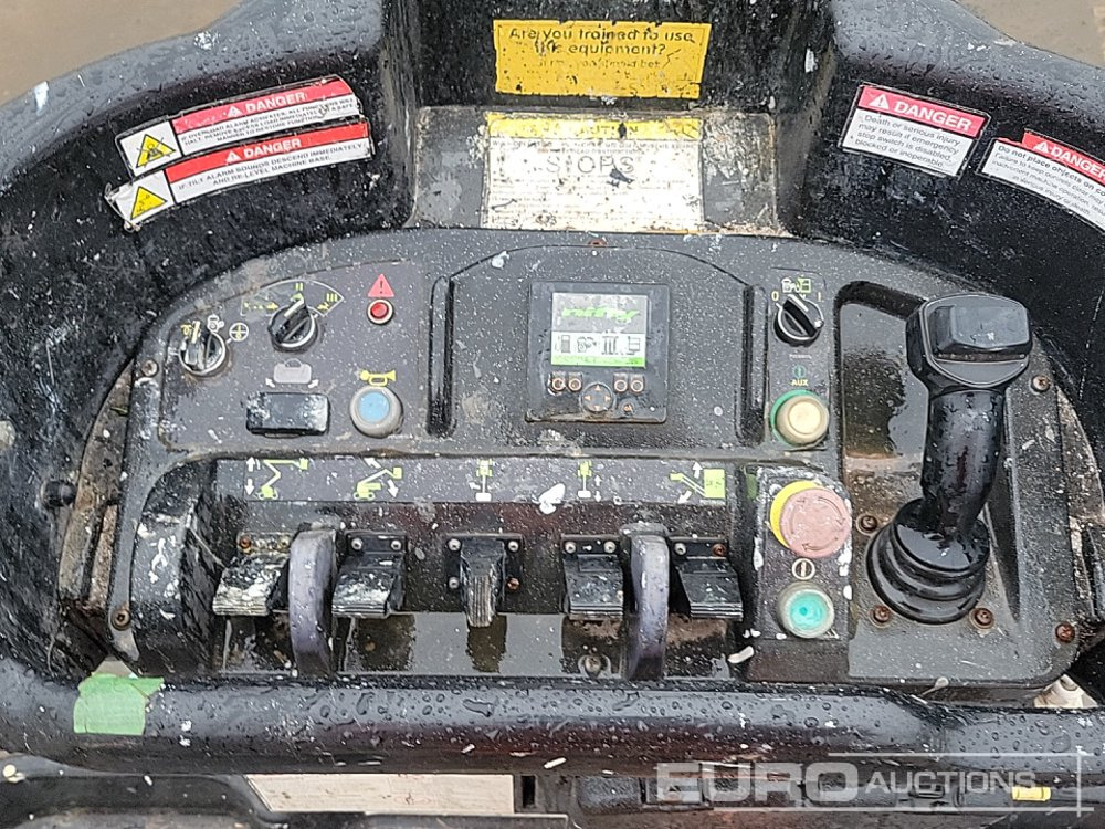 Plataforma elevadora 2014 Niftylift HR15NE: foto 36 Plataforma elevadora 2014 Niftylift HR15NE: foto 36