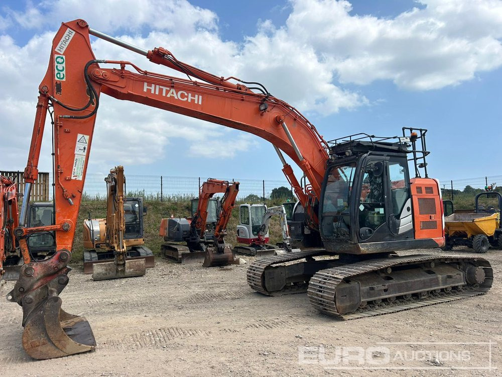 2015 Hitachi ZX225USLC-5B - Excavadora de cadenas: foto 1 2015 Hitachi ZX225USLC-5B - Excavadora de cadenas: foto 1