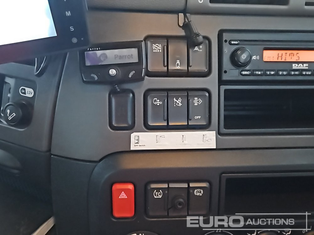 Camión caja abierta para transporte de equipos pesados 2016 DAF CF400: foto 31