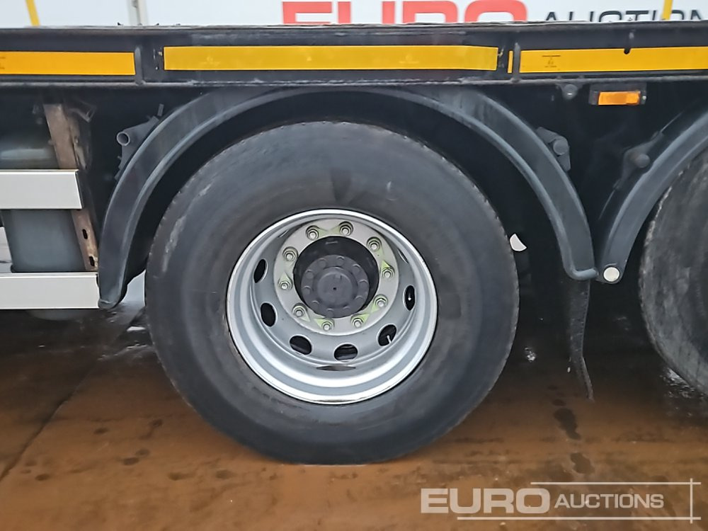 Camión caja abierta para transporte de equipos pesados 2016 DAF CF400: foto 14