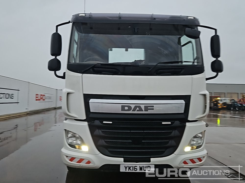 Camión caja abierta para transporte de equipos pesados 2016 DAF CF400: foto 8