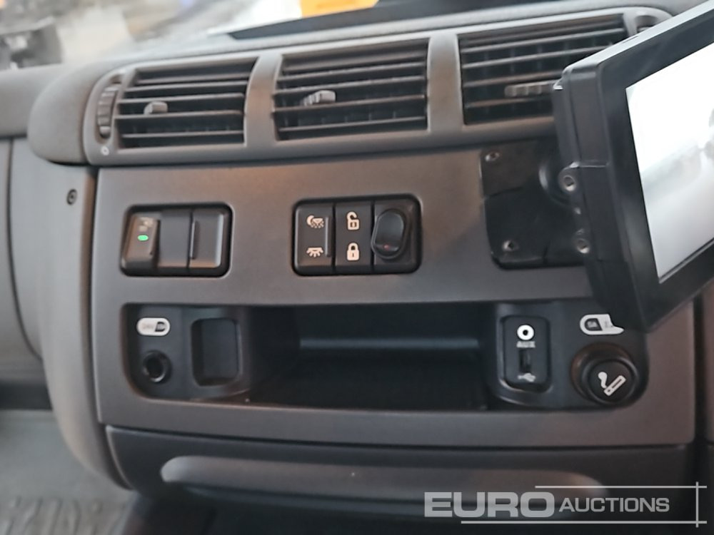 Camión caja abierta para transporte de equipos pesados 2016 DAF CF400: foto 34