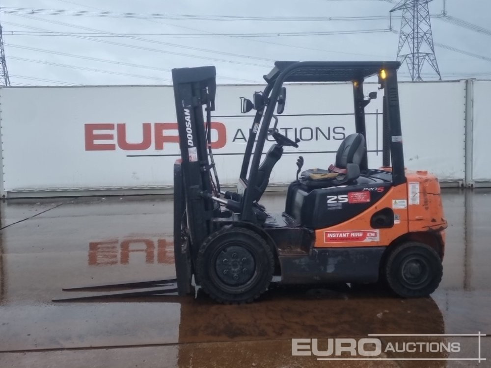 2017 Doosan D25S-5 - Carretilla elevadora: foto 2 2017 Doosan D25S-5 - Carretilla elevadora: foto 2