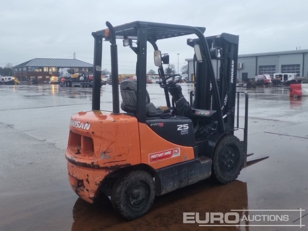 2017 Doosan D25S-5 - Carretilla elevadora: foto 5 2017 Doosan D25S-5 - Carretilla elevadora: foto 5