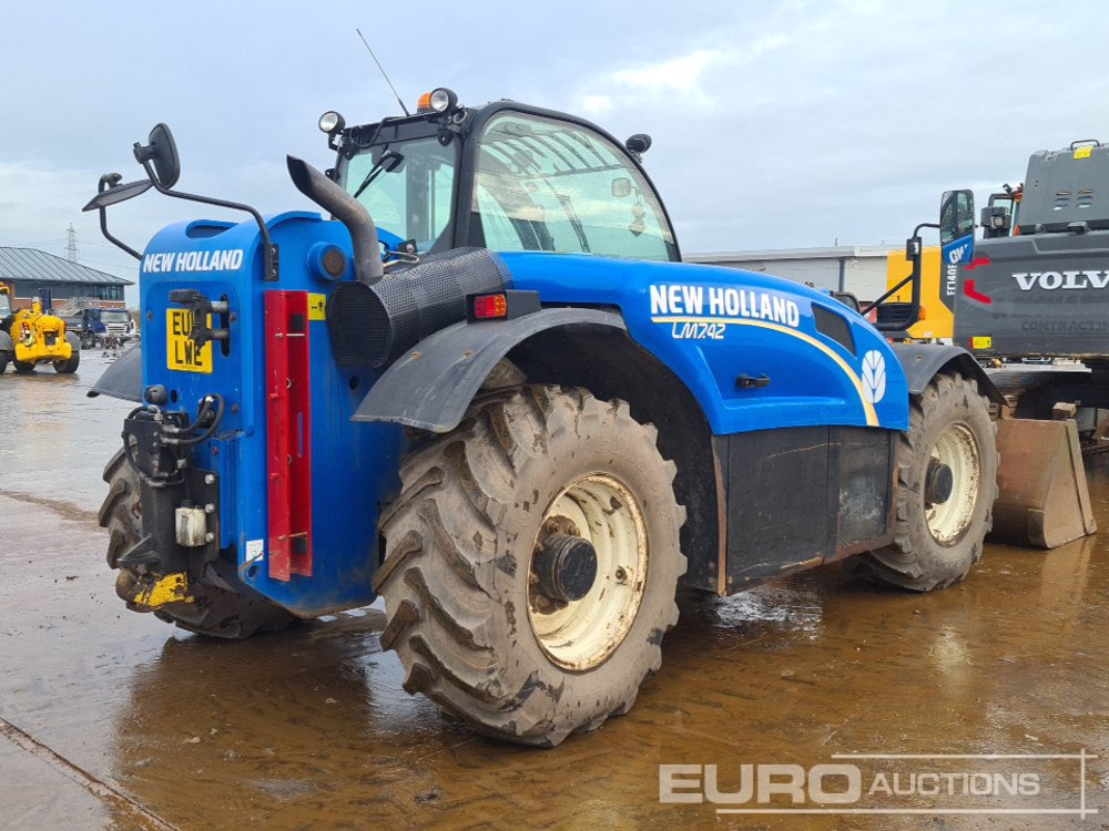 2017 New Holland LM7.42 - Manipulador telescópico: foto 5 2017 New Holland LM7.42 - Manipulador telescópico: foto 5