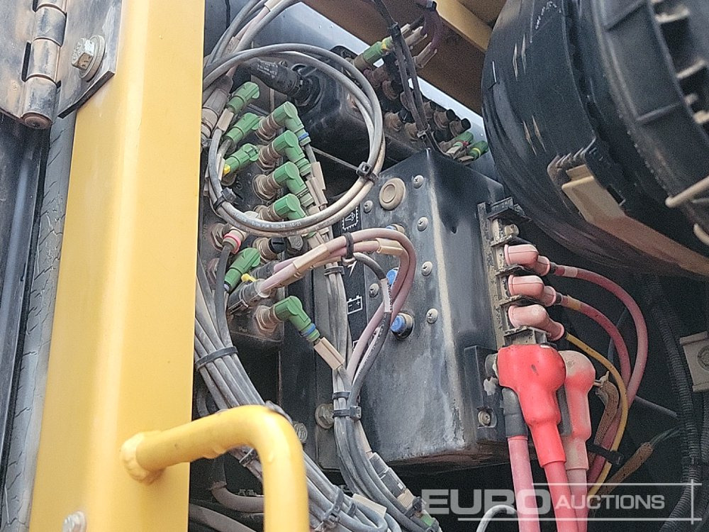 Excavadora de cadenas 2018 CAT 325FLCR: foto 41