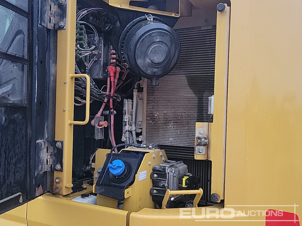 Excavadora de cadenas 2018 CAT 325FLCR: foto 39