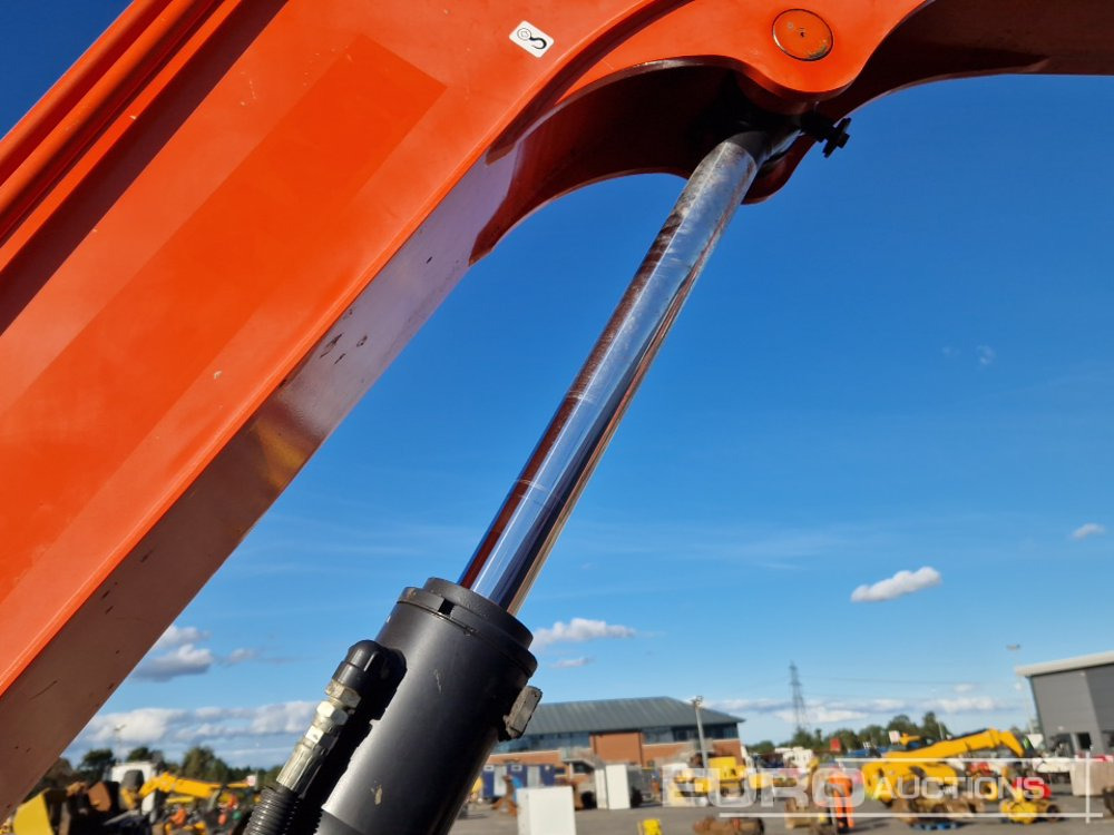 Miniexcavadora 2018 Kubota KX080-4A: foto 32