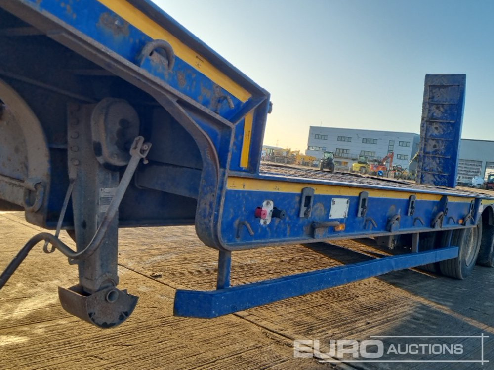 Semirremolque góndola rebajadas 2018 McCauley Tri Axle Step Frame Low Loader Trailer, Out Riggers, Hydraulic Ramps: foto 48