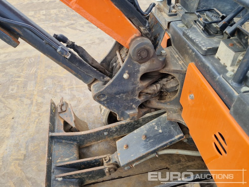Miniexcavadora 2020 Hitachi ZX19U-6 YR: foto 17
