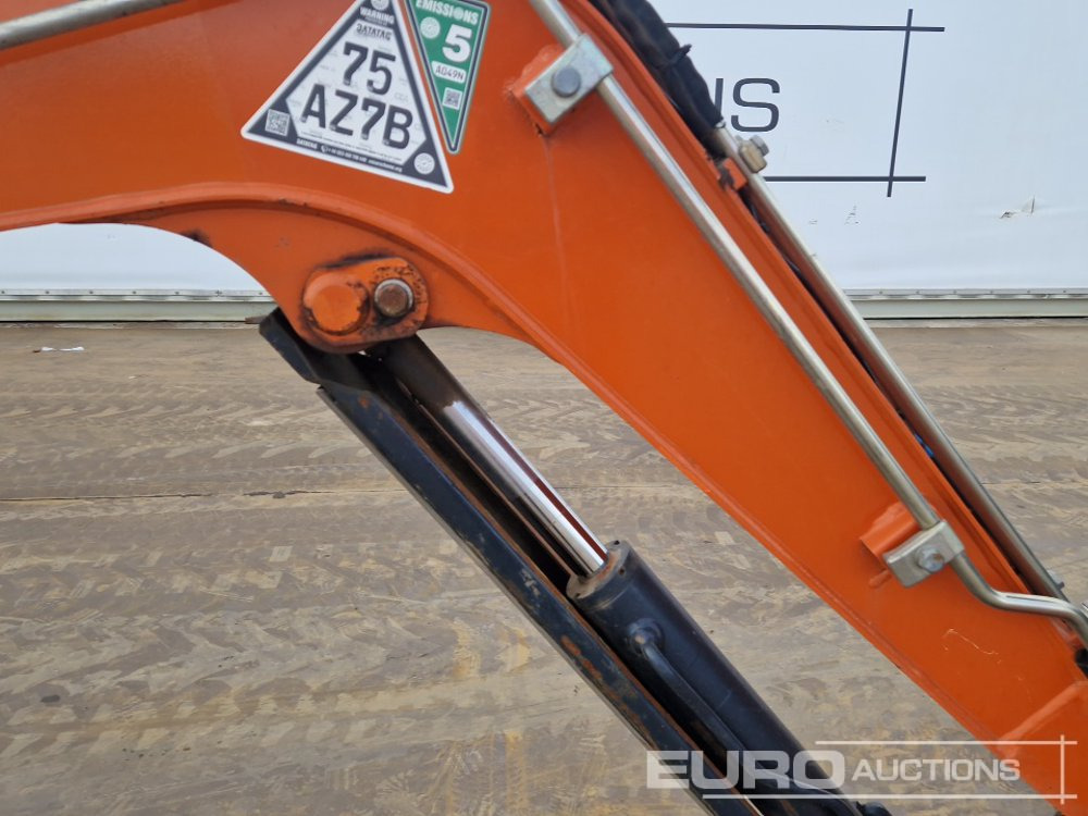 Miniexcavadora 2020 Hitachi ZX19U-6 YR: foto 18