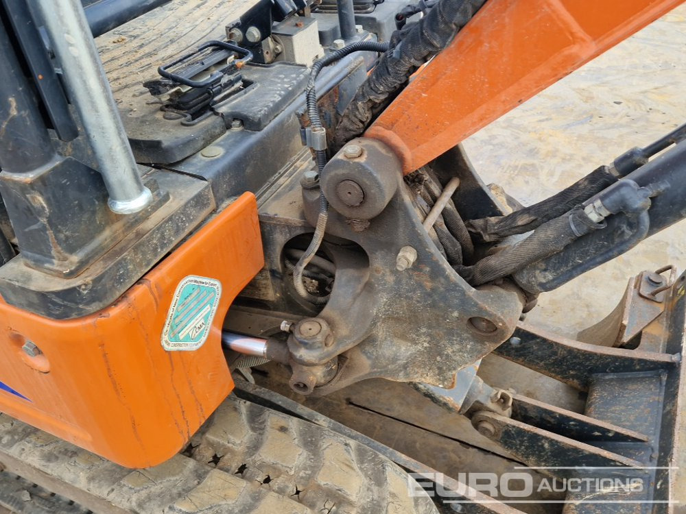 Miniexcavadora 2020 Hitachi ZX19U-6 YR: foto 24