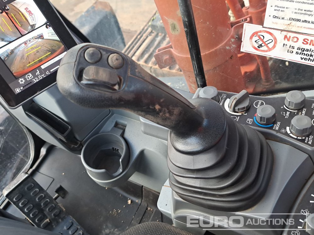 2022 Hitachi ZX135USBL-7 - Excavadora de cadenas: foto 4 2022 Hitachi ZX135USBL-7 - Excavadora de cadenas: foto 4