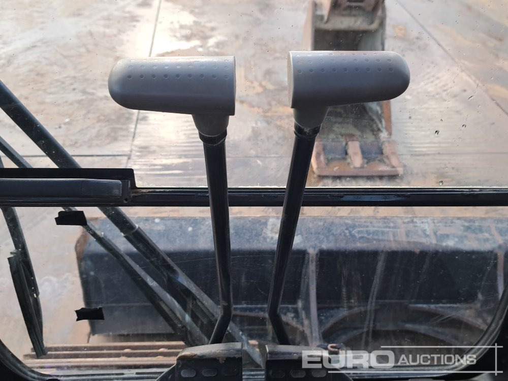 2022 Hitachi ZX135USBL-7 - Excavadora de cadenas: foto 1 2022 Hitachi ZX135USBL-7 - Excavadora de cadenas: foto 1