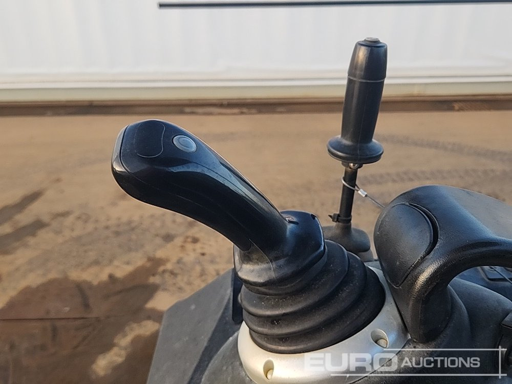 Miniexcavadora 2022 JCB 16C-1 T3: foto 25