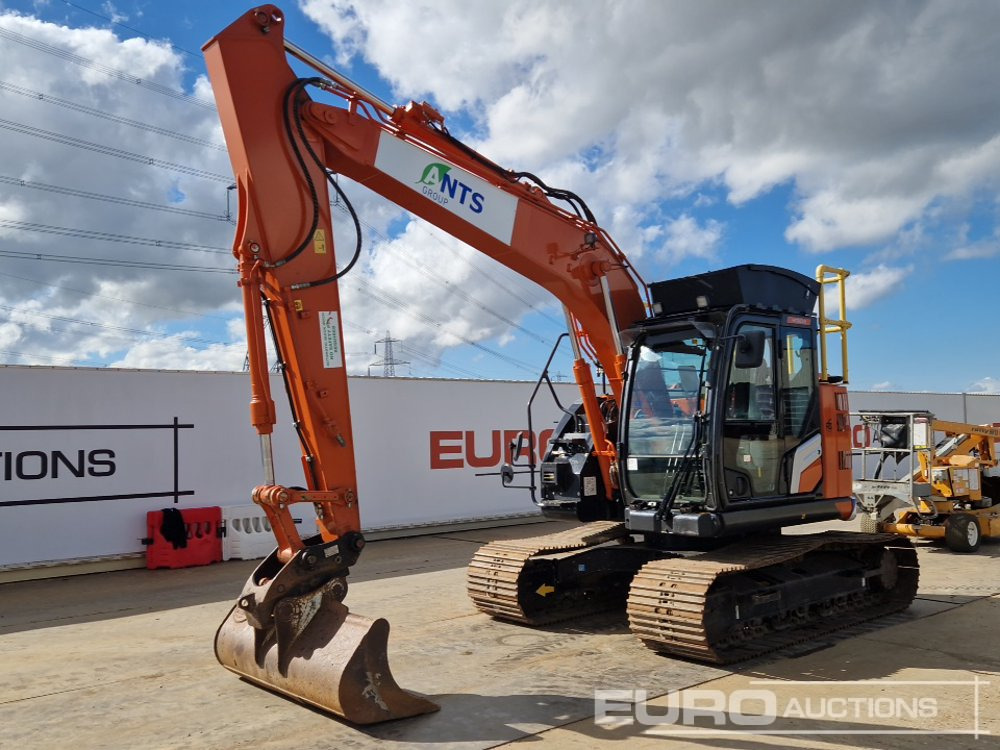 2023 Hitachi ZX135USBL-7 - Excavadora de cadenas: foto 1 2023 Hitachi ZX135USBL-7 - Excavadora de cadenas: foto 1