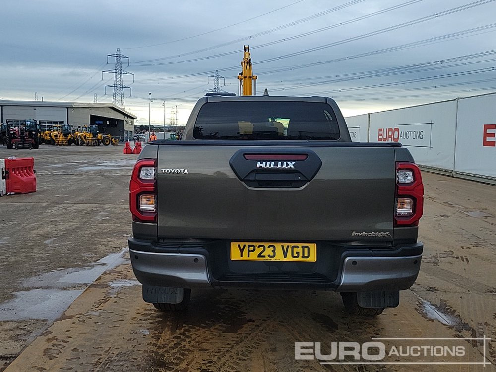 2023 Toyota Hilux Invincible X - Pick-up: foto 4 2023 Toyota Hilux Invincible X - Pick-up: foto 4