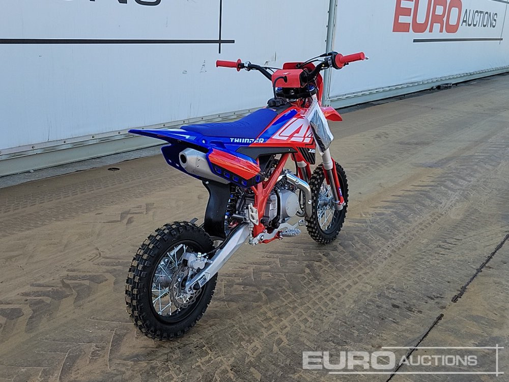 2025 Apollo Thunder 125cc Motorcross Bike, 14" Front, 12" Rear Tyres, Electric Start, Air Cooled, Hydraulic Suspension, Disc Brakes, Lighting Kit (UNASSEMBLED) - Motocicleta: foto 5 2025 Apollo Thunder 125cc Motorcross Bike, 14" Front, 12" Rear Tyres, Electric Start, Air Cooled, Hydraulic Suspension, Disc Brakes, Lighting Kit (UNASSEMBLED) - Motocicleta: foto 5