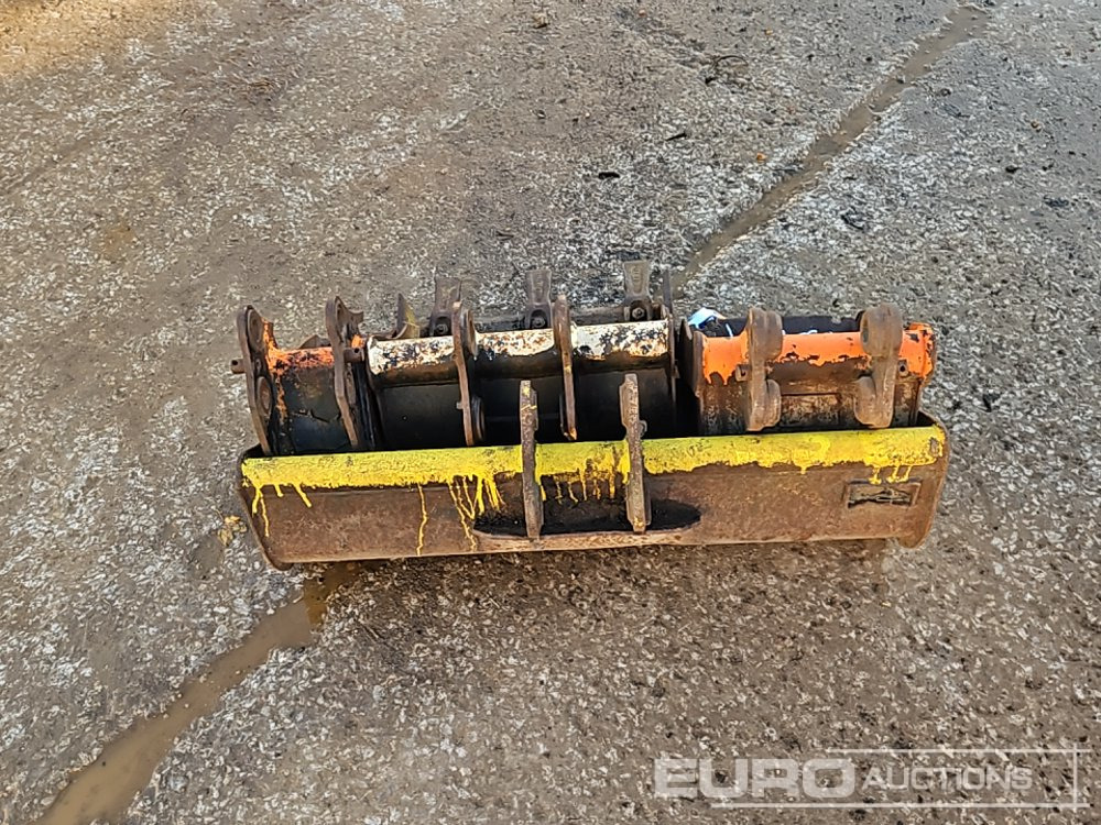 36" Ditching, 18", 12", 6" Digging Bucket 30mm Pin to suit Mini Excavator - Cazo: foto 4 36" Ditching, 18", 12", 6" Digging Bucket 30mm Pin to suit Mini Excavator - Cazo: foto 4
