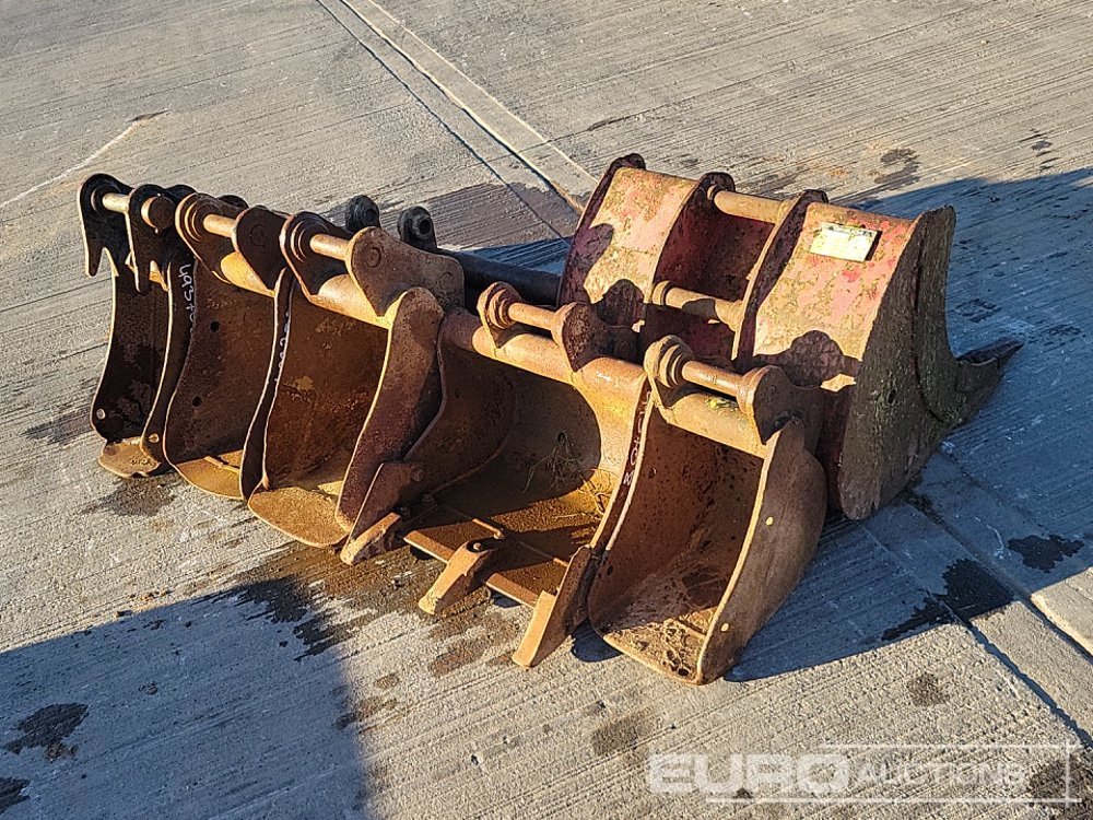36" Ditching, 24" Scoop, 18, 12", 12", 10", 10" Digging Bucket 30-35mm Pin to suit Mini Excavator - Cazo: foto 1 36" Ditching, 24" Scoop, 18, 12", 12", 10", 10" Digging Bucket 30-35mm Pin to suit Mini Excavator - Cazo: foto 1