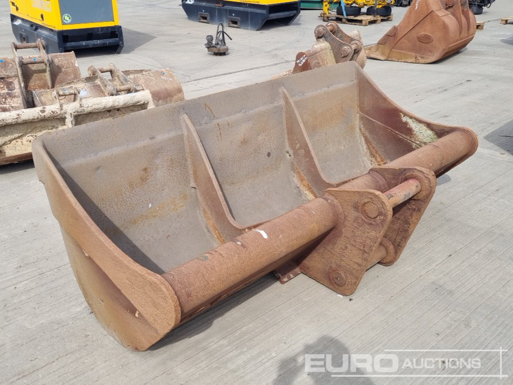 96" Ditching Bucket 80mm Pin to suit 20 Ton Excavator - Cazo: foto 1 96" Ditching Bucket 80mm Pin to suit 20 Ton Excavator - Cazo: foto 1