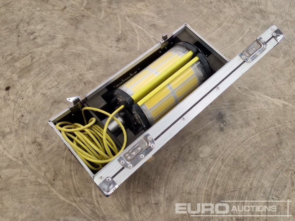 Aldebaran 360 Grad Flex 600 LED Compact Work Light - Equipo de construcción: foto 2 Aldebaran 360 Grad Flex 600 LED Compact Work Light - Equipo de construcción: foto 2