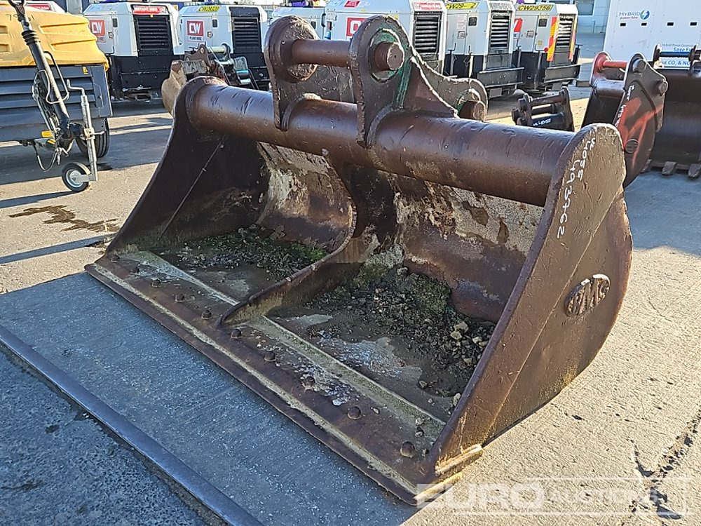 BMC 84" Dtching Bucket 90mm Pin to suit 30 Ton Excavator - Cazo: foto 1 BMC 84" Dtching Bucket 90mm Pin to suit 30 Ton Excavator - Cazo: foto 1