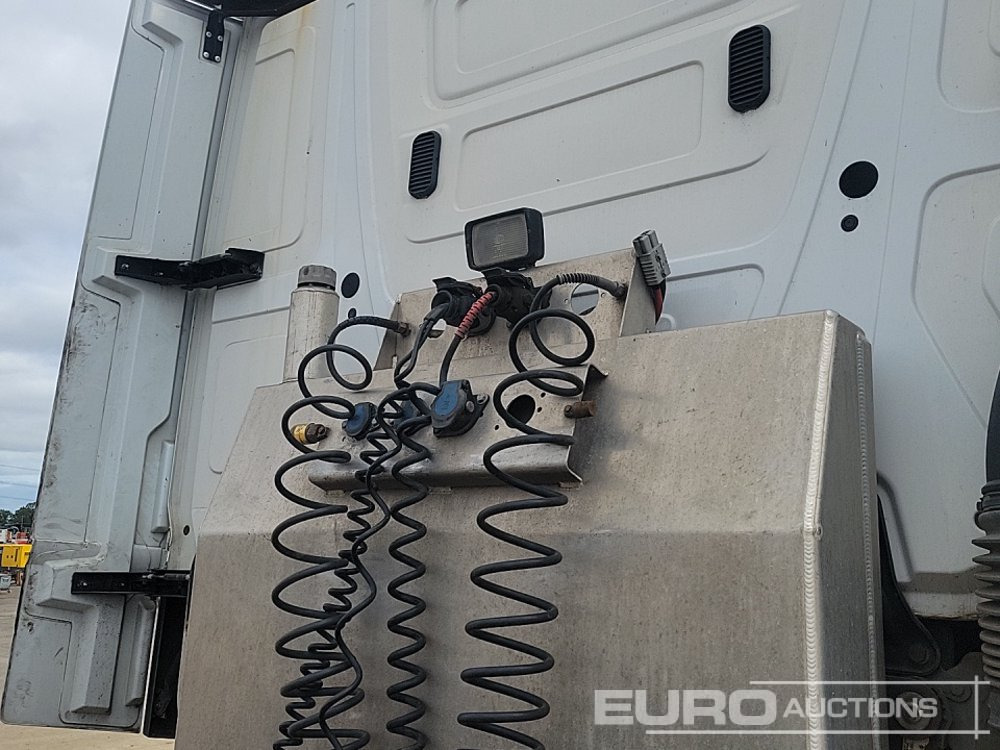Cabeza tractora 2014 Mercedes Actros 2545: foto 17