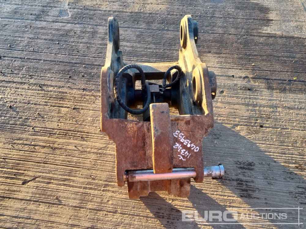 Daemo Hydraulic Quick Hitch 80mm Pin to suit 20 Ton Excavator - Acoplamiento rápido: foto 4 Daemo Hydraulic Quick Hitch 80mm Pin to suit 20 Ton Excavator - Acoplamiento rápido: foto 4