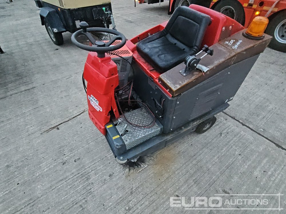 Electric Ride on Floor Sweeper, Charger - Carrito de golf: foto 1 Electric Ride on Floor Sweeper, Charger - Carrito de golf: foto 1