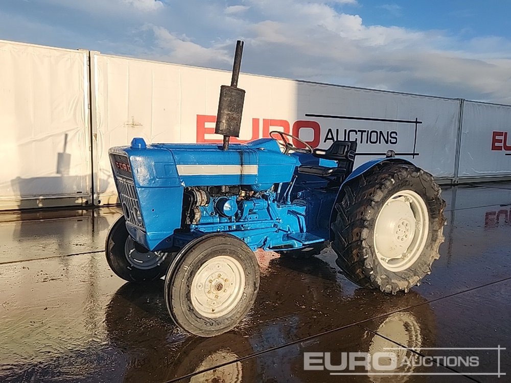 Ford 2WD Tractor - Tractor: foto 1 Ford 2WD Tractor - Tractor: foto 1
