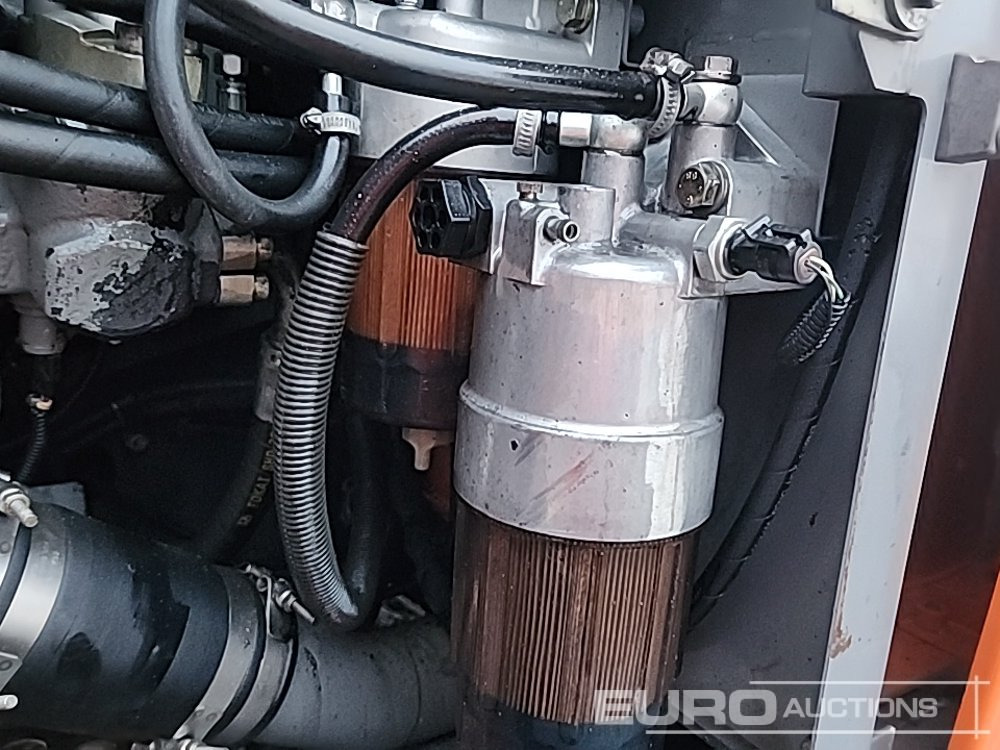 Excavadora de cadenas Hitachi ZX210LC-3: foto 43