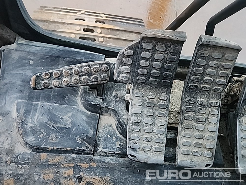 Excavadora de cadenas Hitachi ZX210LC-3: foto 34