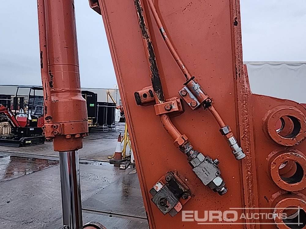 Excavadora de cadenas Hitachi ZX210LC-3: foto 13