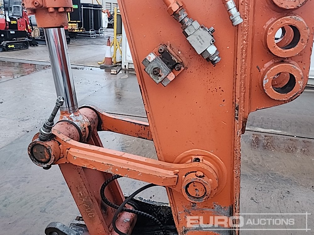 Excavadora de cadenas Hitachi ZX210LC-3: foto 12