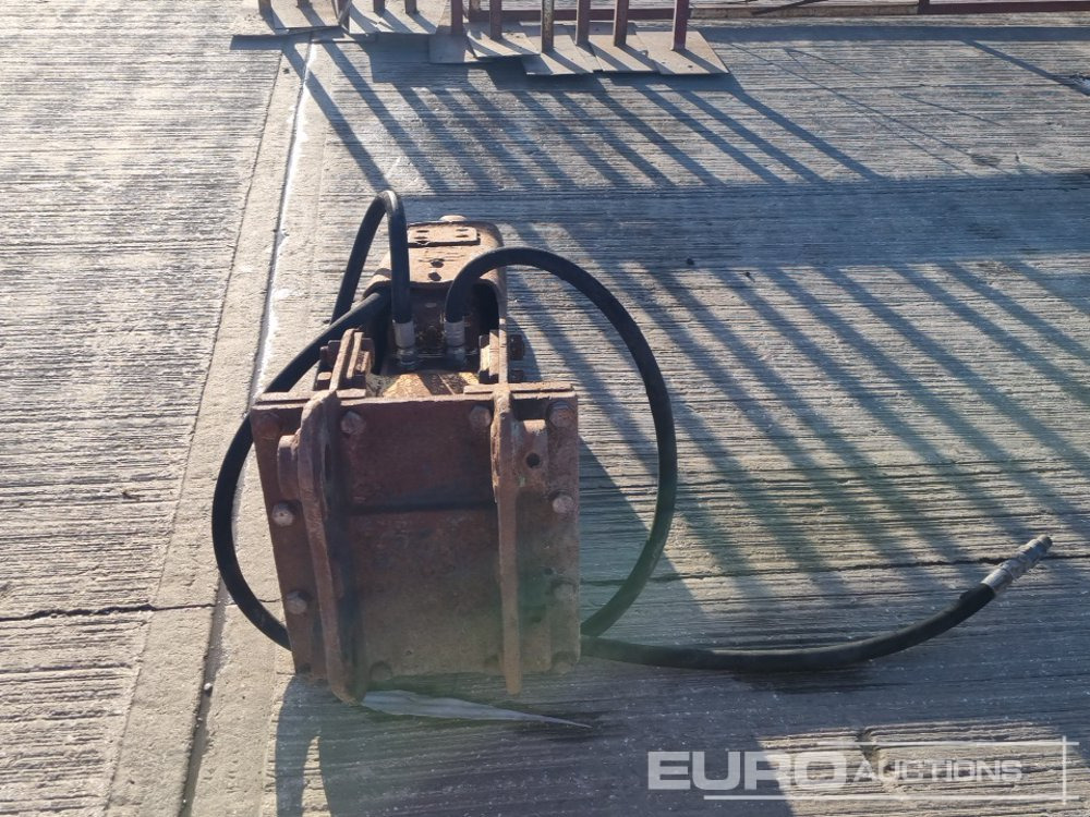 Hydraulic Breaker 50mm Pin to suit 6-8 Ton Excavator - Martillo hidráulico: foto 4 Hydraulic Breaker 50mm Pin to suit 6-8 Ton Excavator - Martillo hidráulico: foto 4