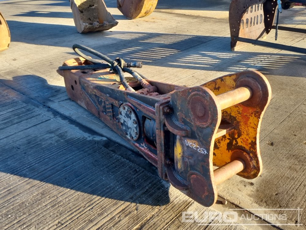 Hydraulic Breaker 80mm Pin to suit 20 Ton Excavator - Martillo hidráulico: foto 3 Hydraulic Breaker 80mm Pin to suit 20 Ton Excavator - Martillo hidráulico: foto 3