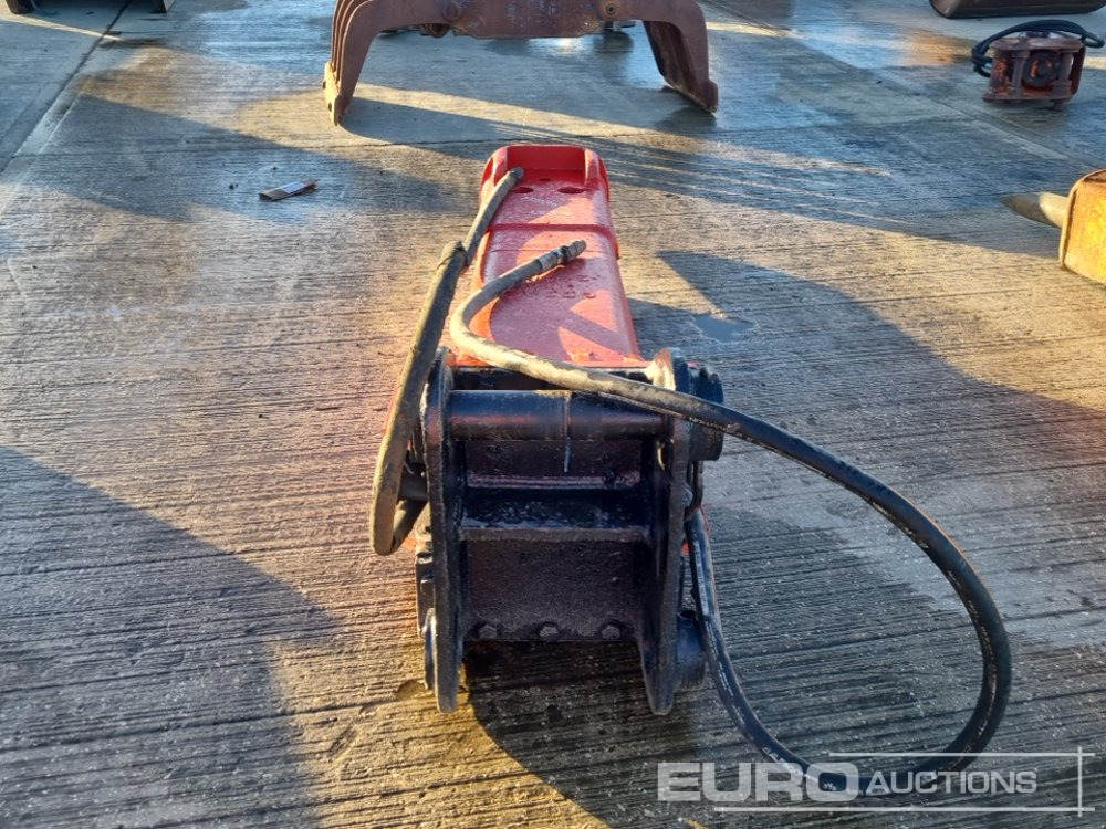 Hydraulic Breaker 80mm Pin to suit 20 Ton Excavator - Martillo hidráulico: foto 4 Hydraulic Breaker 80mm Pin to suit 20 Ton Excavator - Martillo hidráulico: foto 4