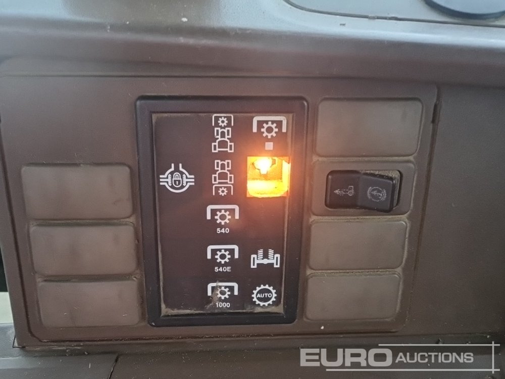 Tractor John Deere 6810: foto 34