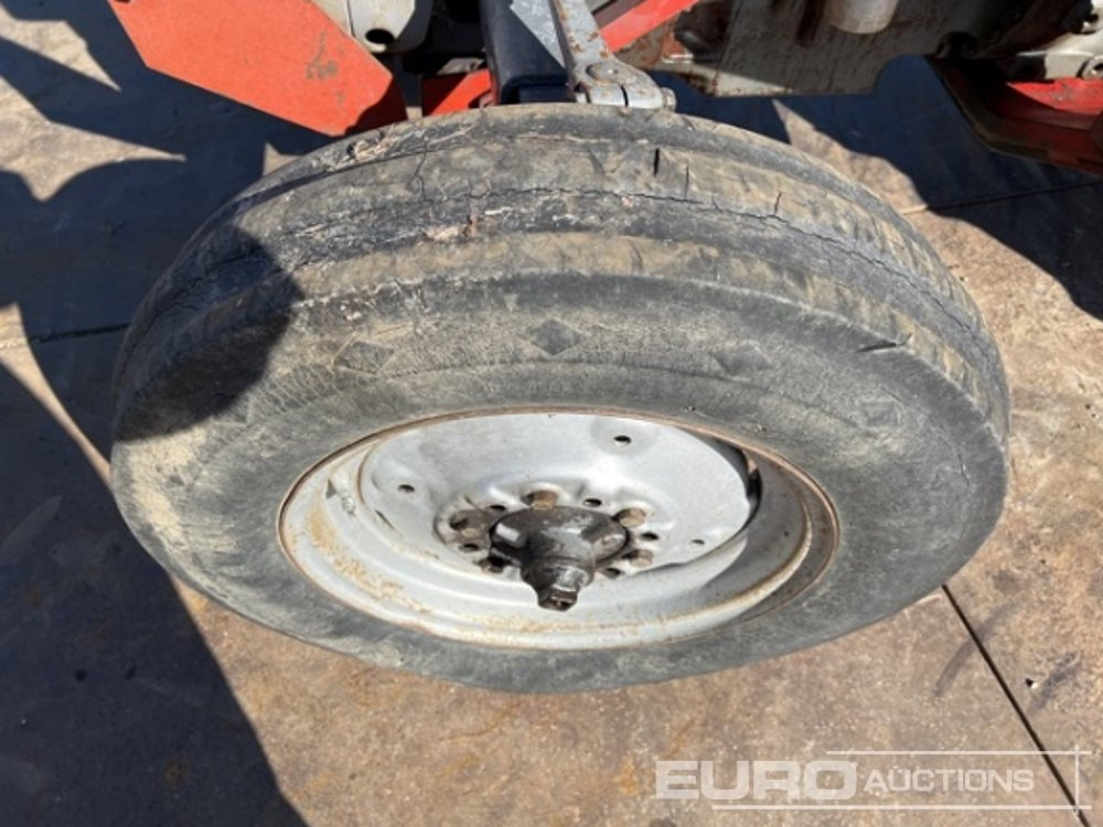 Massey Ferguson 135 - Tractor: foto 5 Massey Ferguson 135 - Tractor: foto 5