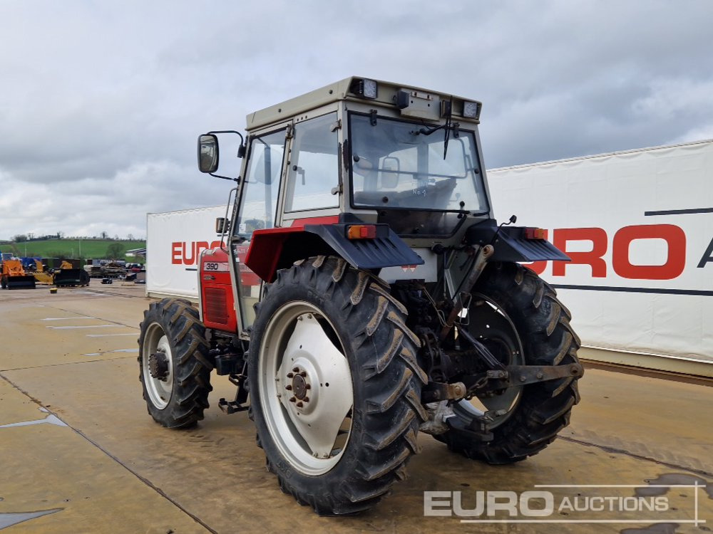 Massey Ferguson 390 - Tractor: foto 5 Massey Ferguson 390 - Tractor: foto 5