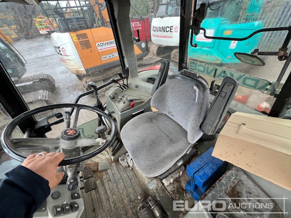 Tractor Massey Ferguson 6120: foto 12