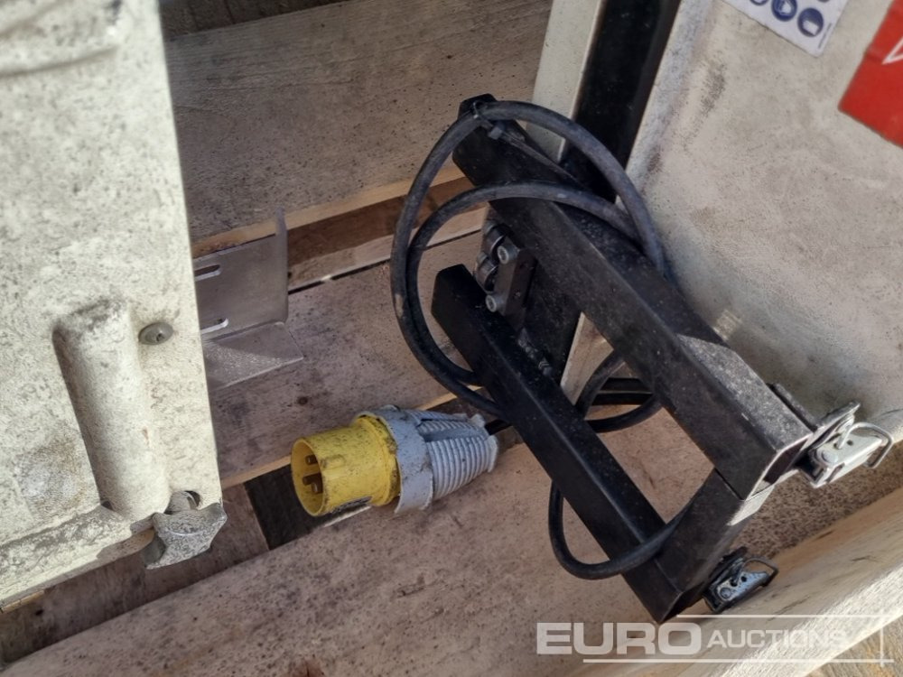 Equipo de construcción Master 100 Volt Space Heater, 110 Volt Mobile Band Saw: foto 11