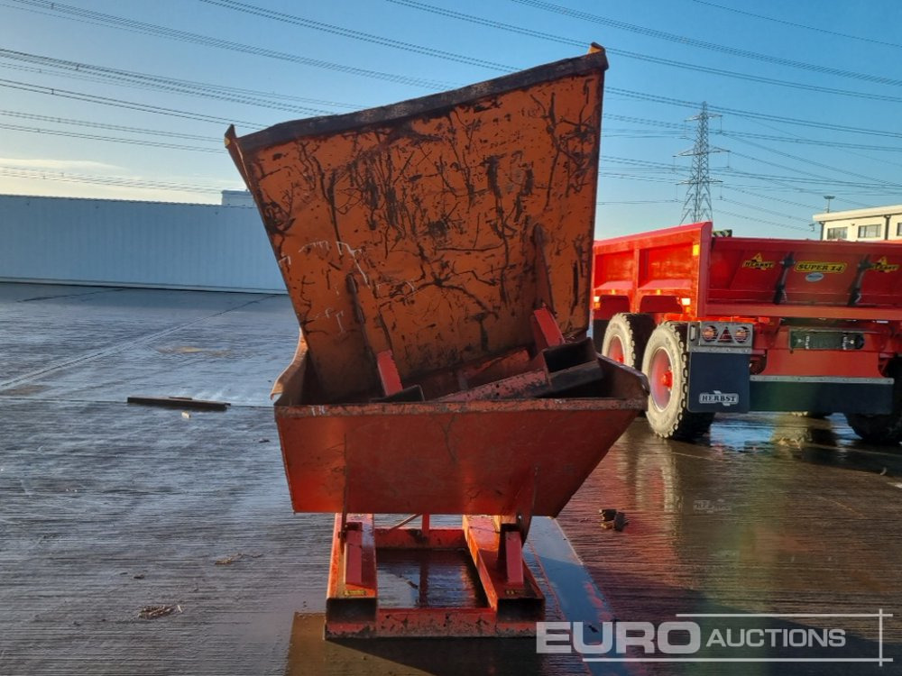Sutton Tipping Skip to suit Forklift (2 of) - Contenedor basculante: foto 4 Sutton Tipping Skip to suit Forklift (2 of) - Contenedor basculante: foto 4