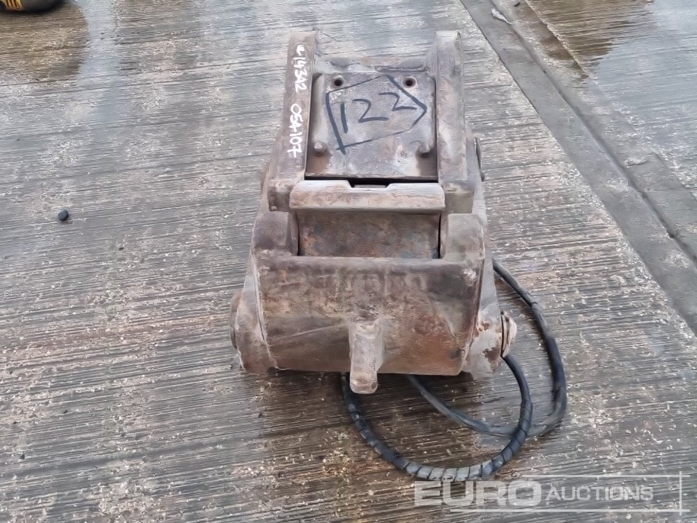 URMI Hydraulic Quick Hitch 65mm Pin to suit 13 Ton Excavator - Acoplamiento rápido: foto 4 URMI Hydraulic Quick Hitch 65mm Pin to suit 13 Ton Excavator - Acoplamiento rápido: foto 4