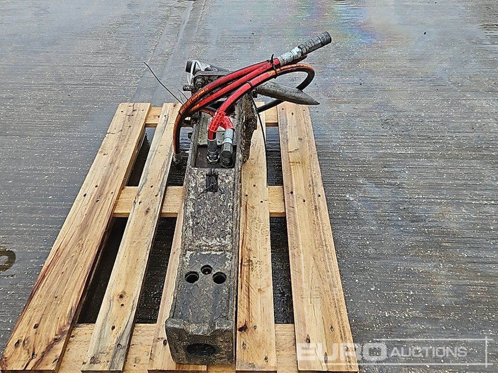 Martillo hidráulico Ueng QRB 330 Hydraulic Breaker 35mm Pin to suit Mini Excavator: foto 8